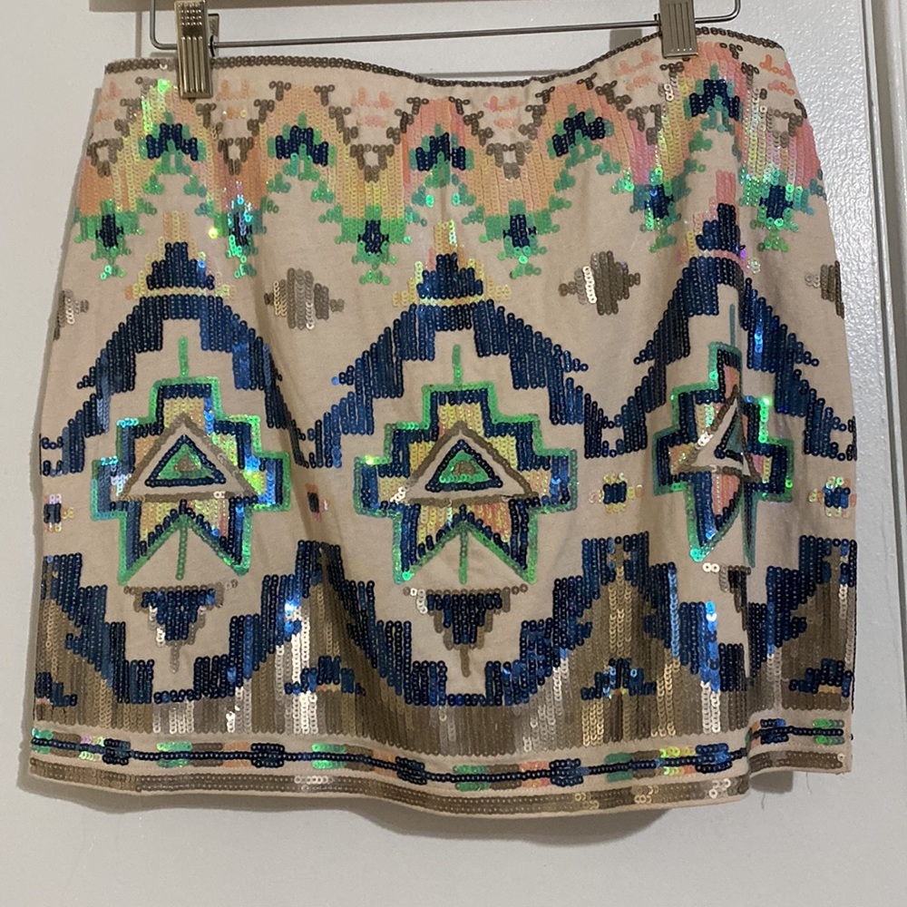 Express Skirt - Picture 2 of 4